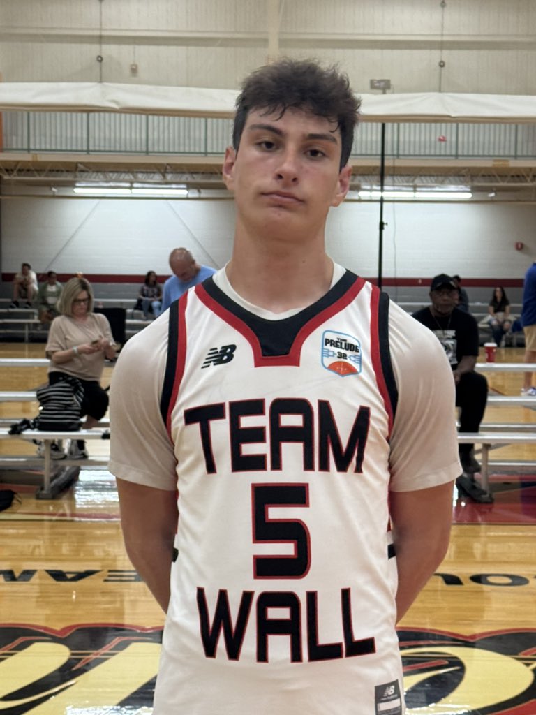 Jayden Gray @jaydengray04 2026 - consistently finished through contact and earned trips to the free throw line with ease. Once he got that burst of speed on the fast break, he was nearly impossible to stop.

<a href="/OntheRadarHoops/">Shun Williams</a> <a href="/TaiYoungHoops/">Tai Young</a>