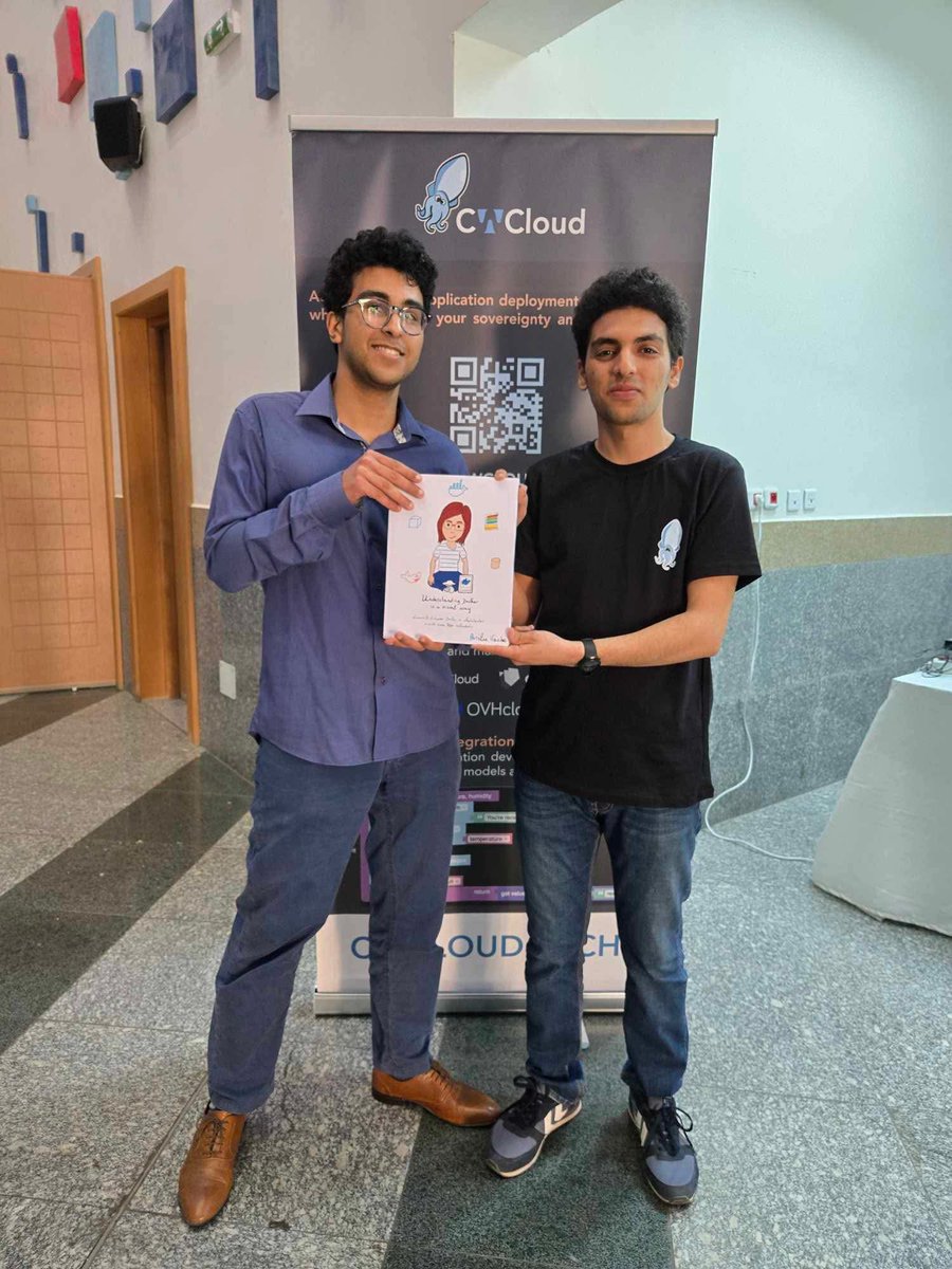 cwcloud_tech's tweet image. The two other winners of our IoT, AI and serverless challenge at #forkittunis @ForkitCommunity 🇹🇳 congratulations and enjoy the @aurelievache Kubernetes and Docker books!