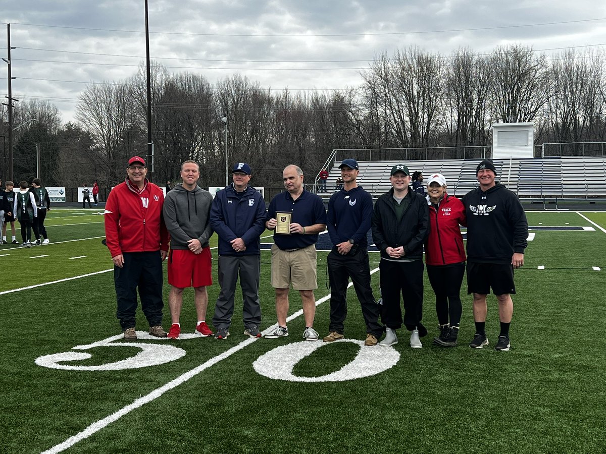 AthleticFalcons's tweet image. Big congrats to Fairless alum Mike Popovich on receiving the Distinguished Contributor Award from the Ohio Track &amp;amp; Field Coaches Association! Since 1990, “Pops” has been a tireless advocate for local XC &amp;amp; track athletes. A true class act dedicated to telling their stories!