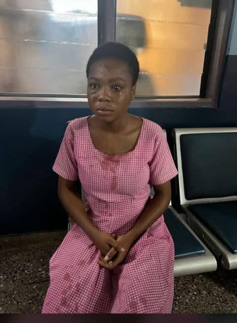 OfficialBigkay's tweet image. Sh00ting Incident at Adventist SHS - Bantama
Bernard Amoabeng, a second year student of Adventist SHS, Kumasi arrested by the Suame police command for allegedly sh00ting 2 students with a Gun he brought from home.