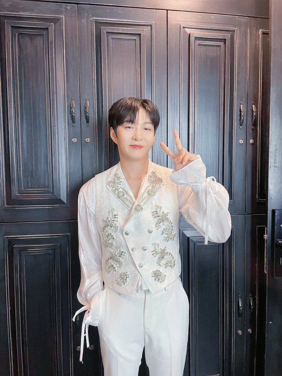 LEECHANGSUB OFFICIAL tweet media