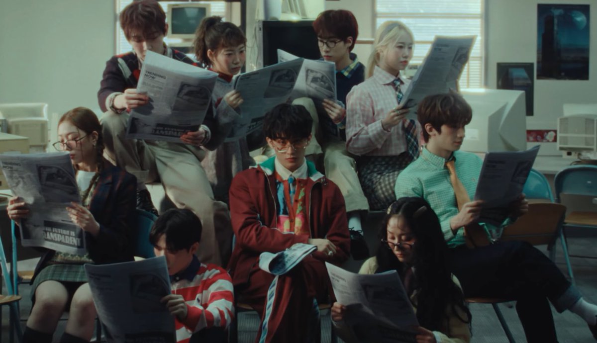 내가 조아하는 영웅 마크 다대일 안무도 그렇고 마크 주변에 사람들이 둘러싼 구도가 왤케 좋을까 논의해보고싶다