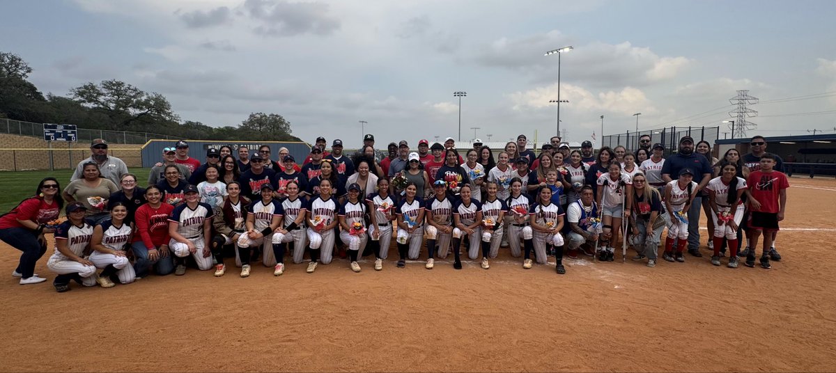 Thank you to all our parents in our softball program! We love you!
<a href="/JISD_ATHLETICS/">Judson ISD Athletics</a> <a href="/SAVeteransHS/">Veterans Memorial High School</a>
