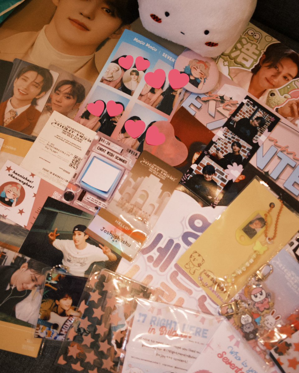 k_aelaaaa's tweet photo. been super inactive lately and didn’t get to post my SVT RH freebies so here they are ! thank u to all carats who approached me and were kind enough to give me freebies 🫶🏻 https://t.co/B1juz6Us5h