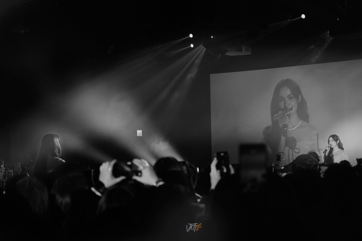 Shlohmo1's tweet photo. after all, it's still destiny 🖤

#1stFanmeetENGLOTinTAIPEI
#อิงล็อต #englot https://t.co/K00hkLH2fe