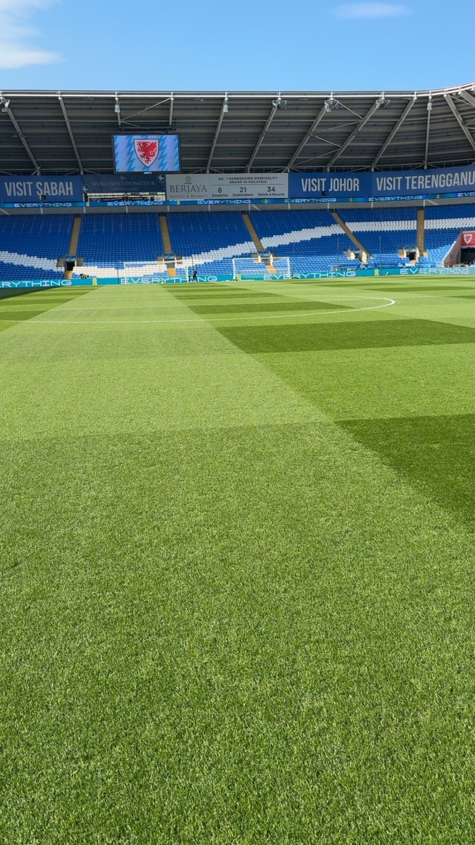 liamjjjames's tweet image. Another crazy week 4 games and training session. Wales women last night and finishing off with our  @CF11Academy u18s today. 🐦 ⚽️👌🏻