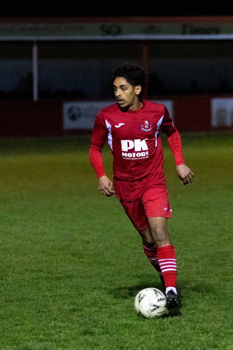 Tun_Wells_FC's tweet photo. The excellent Harvey Aspell, captured Tuesday evening's victory against Kennington under the lights.

His full set can be found on his website:

https://t.co/UlEZsSCSzA https://t.co/qfP09JSJPp