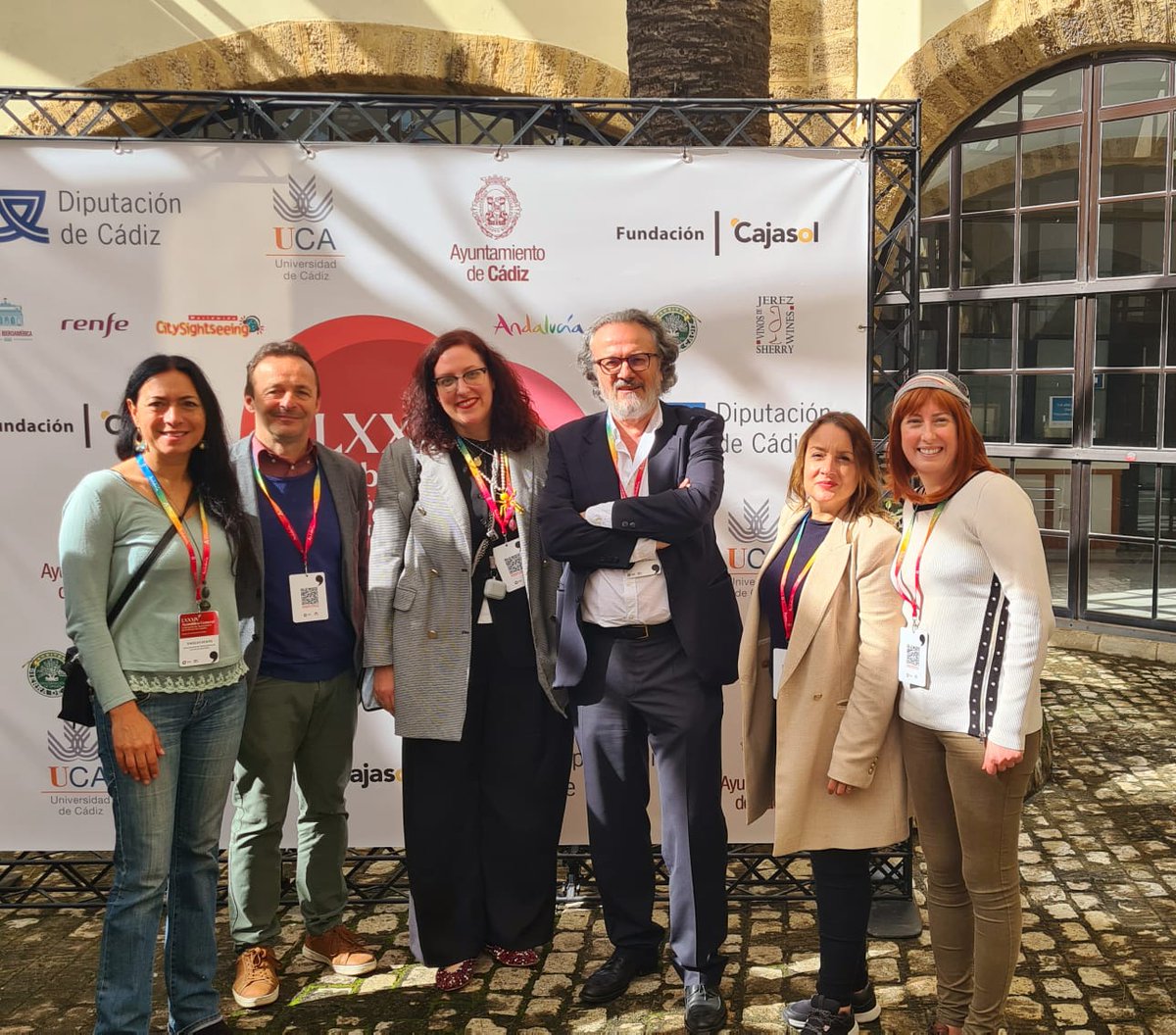 ¡Alianzas en la LXXXIV #AsambleaFAPE Encantados de estrechar lazos con nuestros amigos de la <a href="/Apib/">Debbie Yuen</a>, la Asociación de la Prensa de la Información Balear
Un placer compartir esta jornada junto al presidente de la FAPE, Miguel Ángel Noceda, fortaleciendo la unidad del periodismo