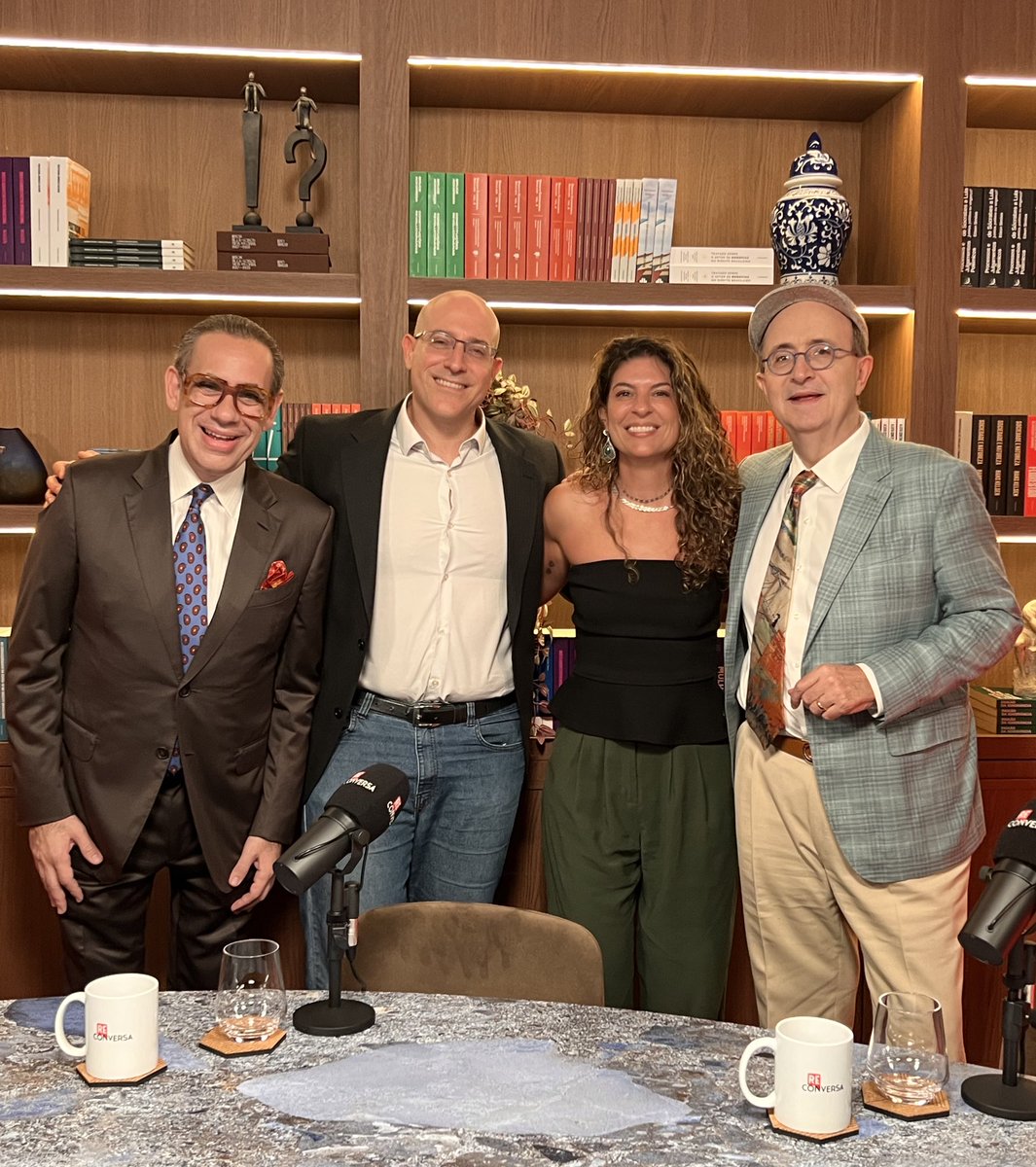 Teve Reconversa do <a href="/andreroncaglia/">André Roncaglia</a> com o tio <a href="/reinaldoazevedo/">Reinaldo Azevedo</a> e <a href="/WalfridoWarde/">Walfrido Warde</a> Eu assisti tudo ao vivo, vocês… em breve! Imperdível