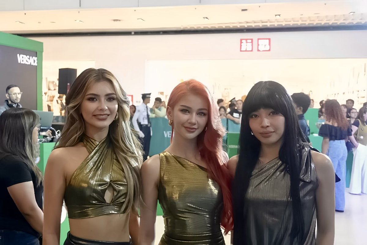 Goldmothers

G22 WITH VERSACE
#VersacexG22