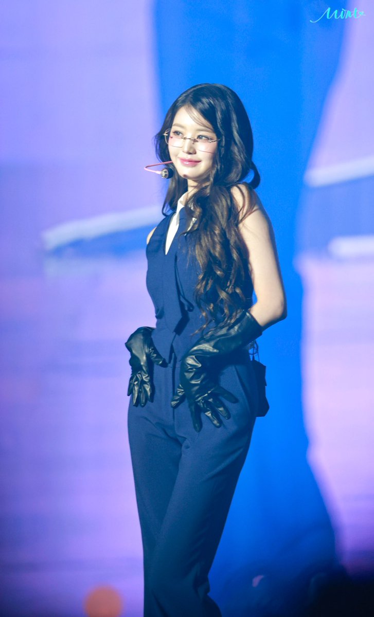 250405 IVE 3rd FANCON 

handsome girl🖤

#아이브 #IVE #장원영 #JANGWONYOUNG #원영 #WONYOUNG #ウォニョン