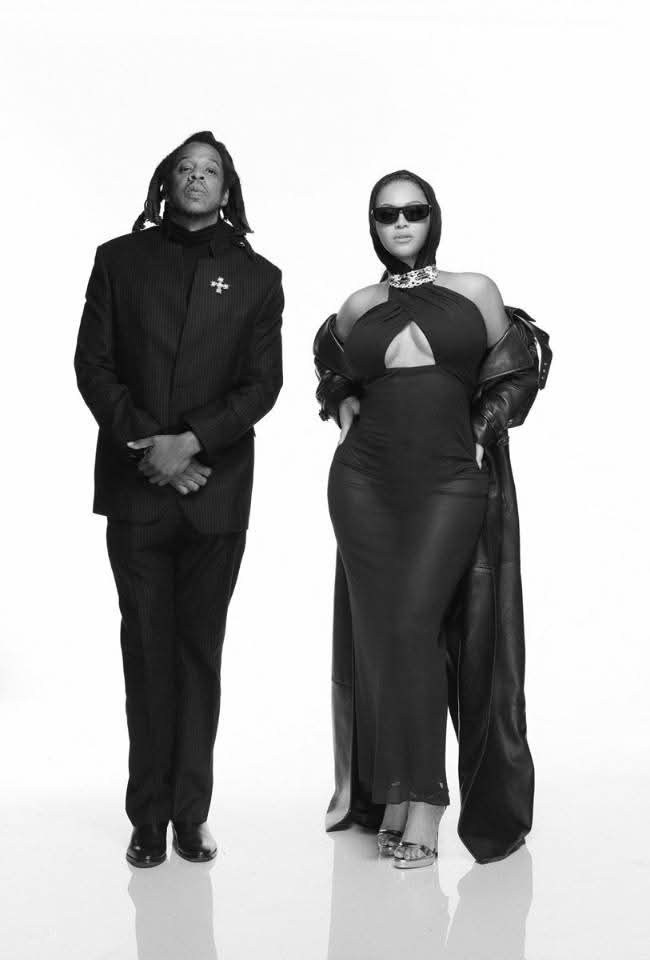 iLissaNJ's tweet image. Beyoncé and Jay Z for #ClubRenaissance in Paris  #TiffanyAndCo
#carters