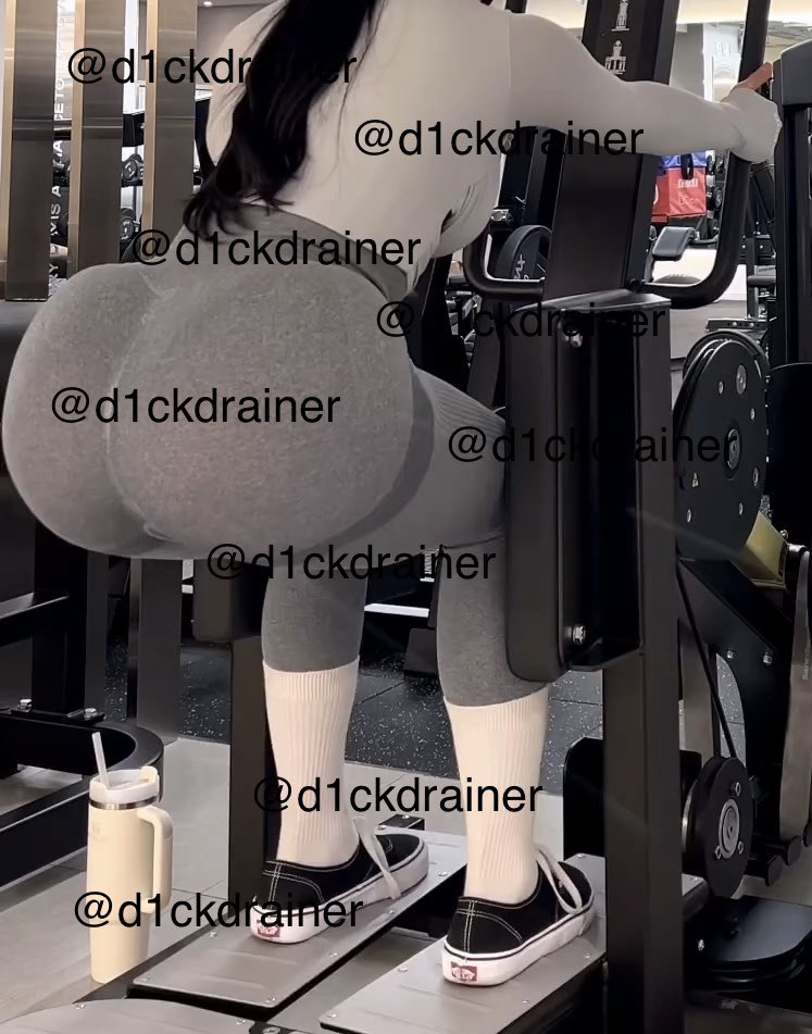 남편이랑 1년동안 따로 살게 됐어요.. 하지만 덕분에 집에서 아들들이랑 대놓고 해도 된다는게 좋네요🤭💕 요샌 아들 친구들이 찾을때가 많아서 혼자하지말고 아줌마 쓰라고 했는데 잘했죠?❤️ 조만간 남편 친구들한테 연락 오겠다..😚
#섹트 #아줌마 #유부녀 #여군 #일탈 #디엠