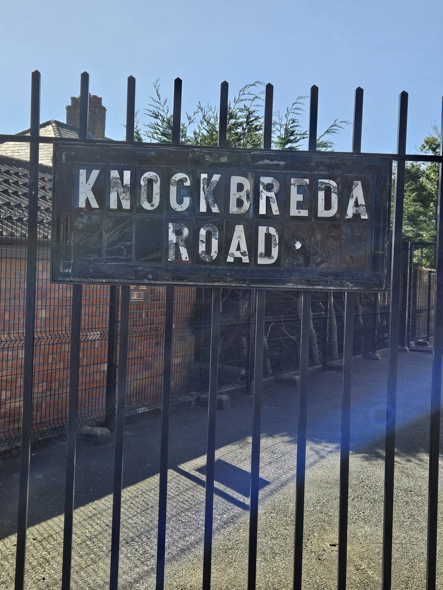 Belfastsigns's tweet photo. And the last 2 https://t.co/FbupUNPGTL