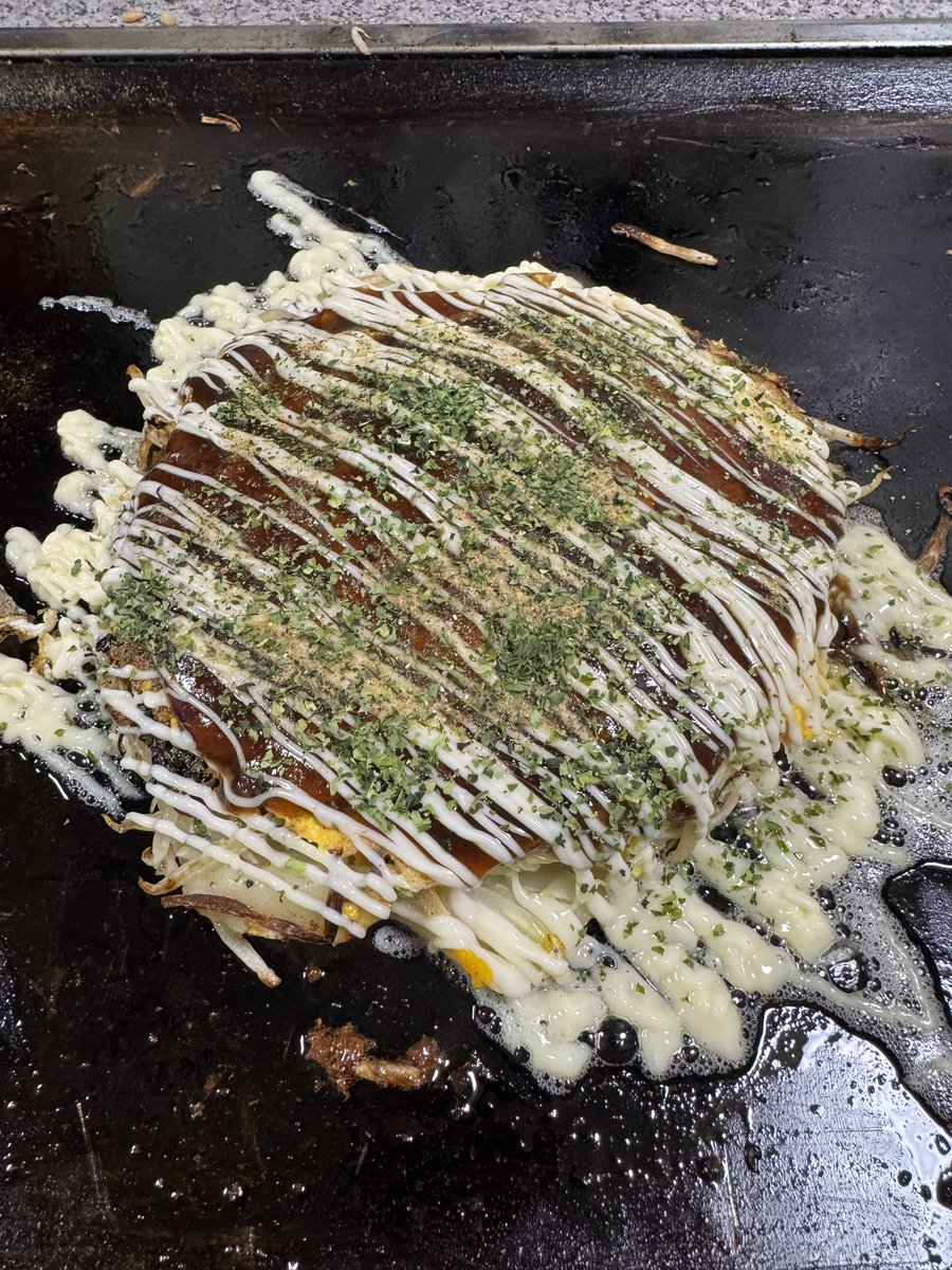 昨日、泊まりに来られた方が夜中に来てメシ食べないで朝イチで帰っちゃったので用意してた食材で独りメシ
作る予定の半分も出来ず腹一杯

混ぜお好み焼き、もんじゃ焼き、焼きうどん、副菜に鶏唐揚げ…どうしよう