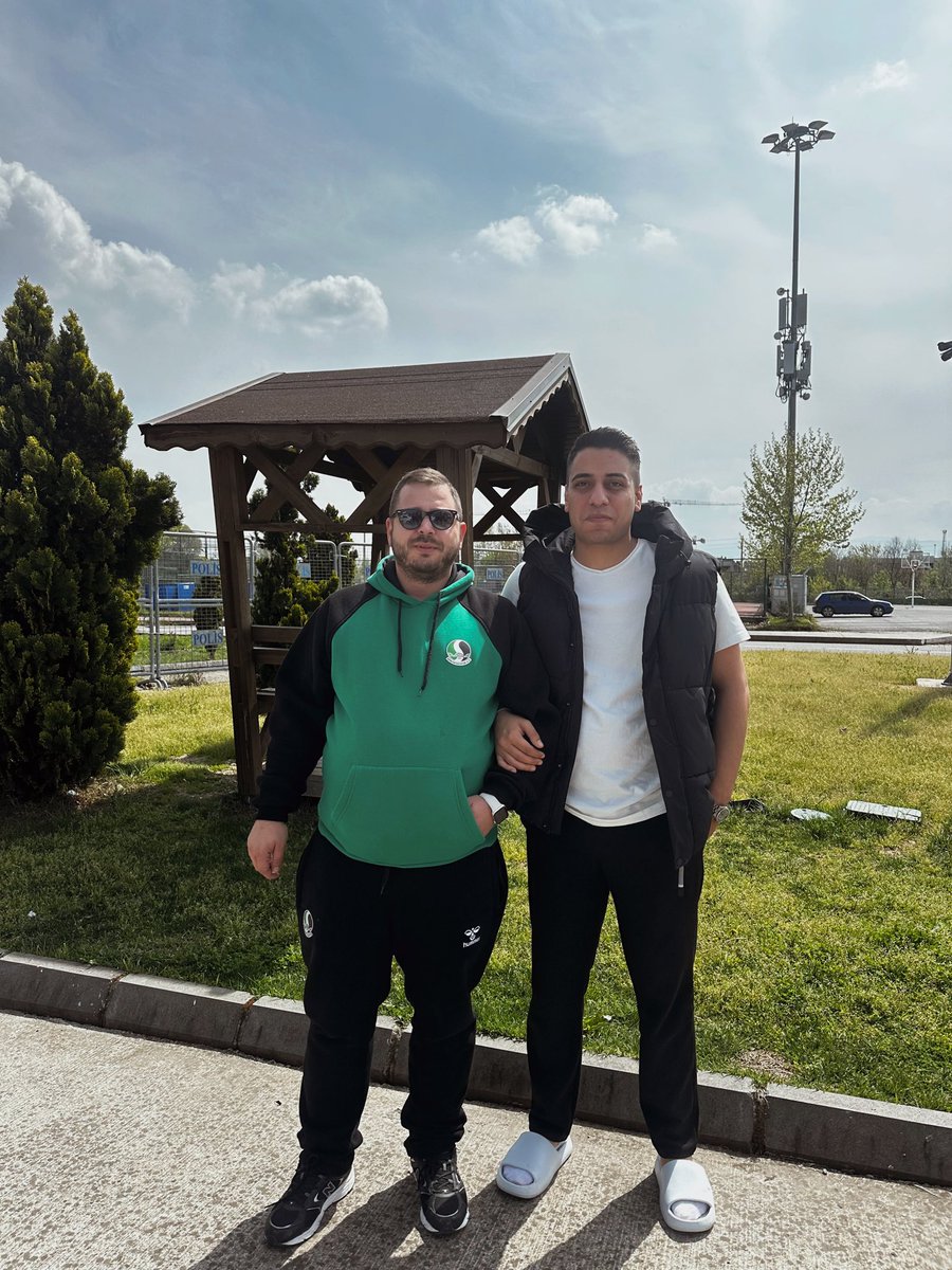 Sevdasının peşinde otostop ile gelen kardeşlerimizi ağırladık. Dönüş yolunda kazasız belasız hayırlı yolculuklar.