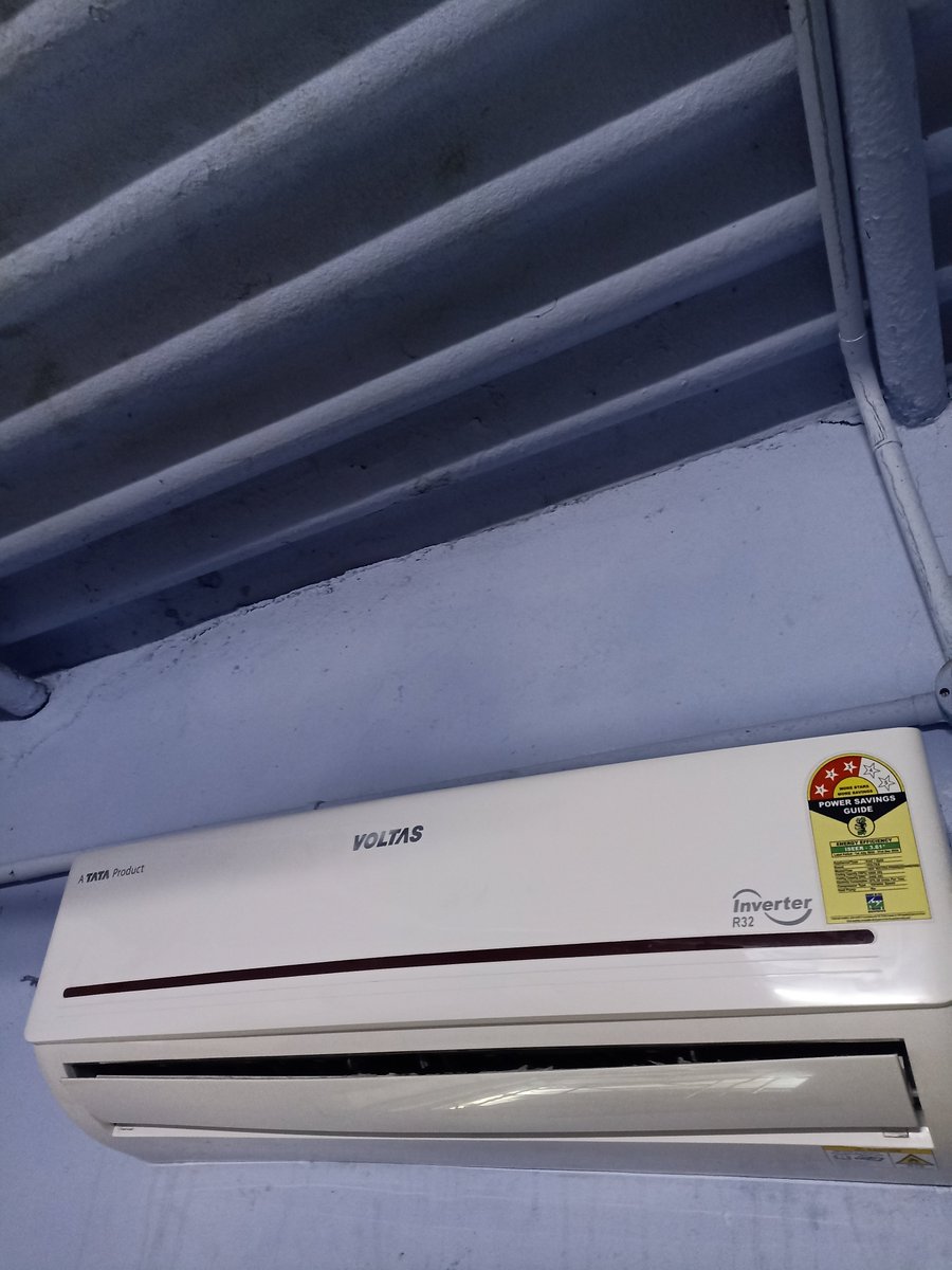 ANILPALLE10's tweet photo. @myvoltas I purchased voltas ac two years ago. It has a problem called customer care. The technician visited ,A spare part ordered, they said From past two months that the spare part was  not recieved, problem not rectified. I'm uttered with the answer. Plz font buy this voltas product. https://t.co/tt8b8ijmIq