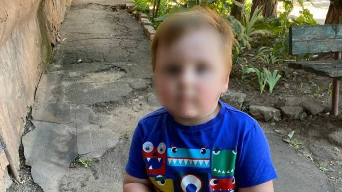 Bei dem russischen Raketenangriff auf Krywyj Rih - die Geburtsstadt von Präs. Selenskyj - sind lt Militärverwaltung mehr als 60 Menschen verletzt + mind. 19 getötet worden. Ein 3 Jahre alter Junge kämpfte noch um sein Leben - er hat es nicht geschafft. 
📷 via українська правда