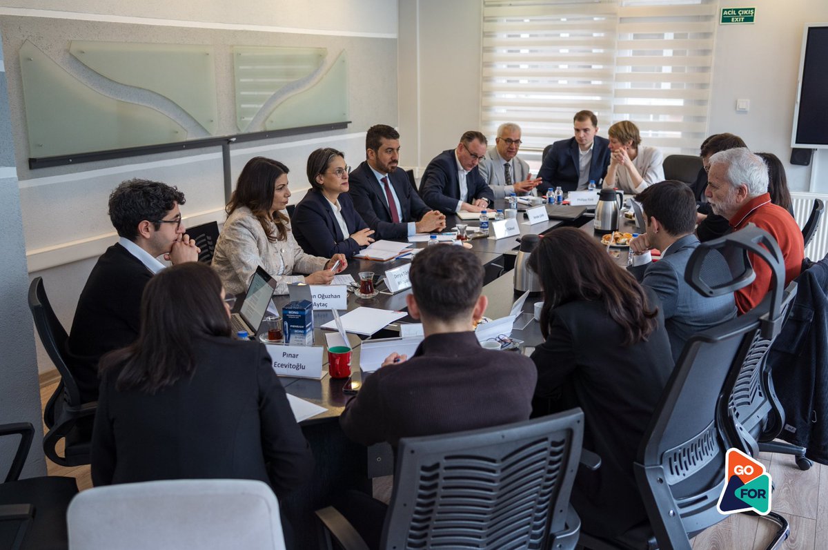 Friedrich Ebert Stiftung Türkiye’nin ev sahipliğinde, CHP Gençlik Kolları ile birlikte SPD - Almanya Sosyal Demokrat Partisi milletvekilleriyle bir araya geldik.

👥 GoFor’u temsilen Genel Koordinatörümüz Hasan Oğuzhan Aytaç ve Küresel İlişkiler ve Politika Sorumlumuz Celal Can