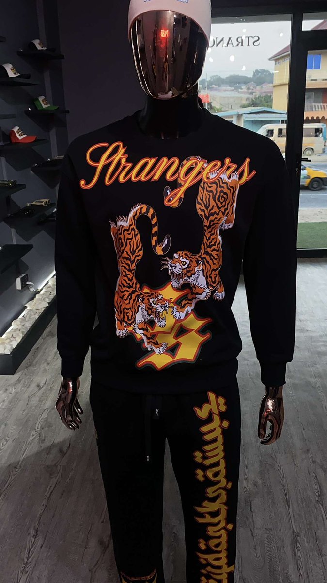 strangerstdku's tweet image. STRANGERS UNTAMED SWEATSHIRT 🐅🔥