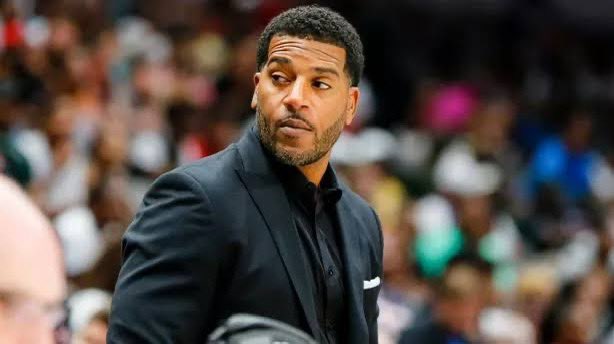 I hope that <a href="/CBSSports/">CBS Sports</a> signs <a href="/jimjackson419/">Jim Jackson</a> to be THE commentator for March Madness final fours for the foreseeable future.