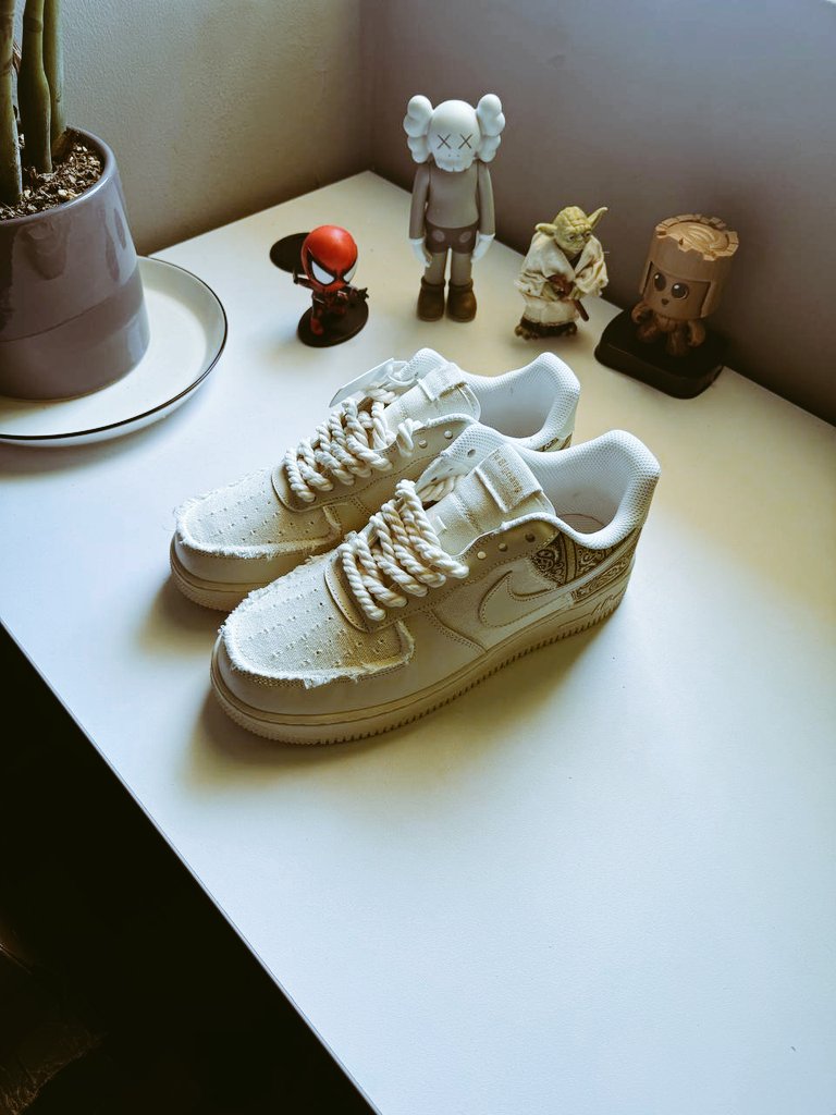 تو یه شاپِ کتونی پیدا کردم
فکر میکنید قیمت چند گفته باشه خوبه؟