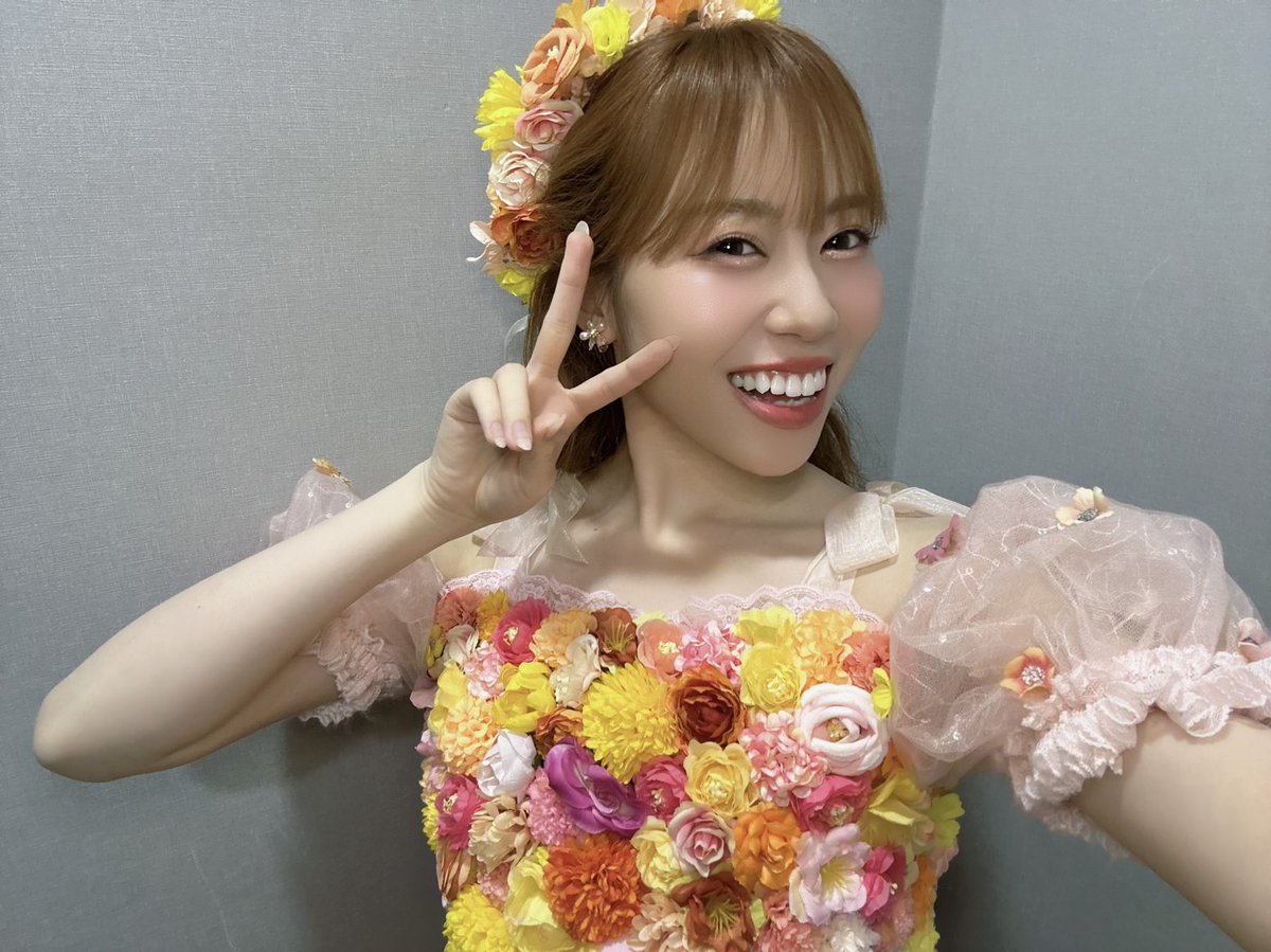 SayuriDate's tweet photo. 『Say U Fan vol.7 伊達さゆり FAN MEETING』
ありがとうございましたーーっ!!!☺️

人生初の韓国...！
お会いできてとても嬉しかったです🙏
また絶対お会いしましょう🌷
お腹と心が幸せ🍚🤤笑

너무 사랑해요💝

#SAYUFAN    @SayUFan_DS

https://t.co/SewVGo2orl
↑盛り上がってくれてありがとう🔥 https://t.co/UMaGx2P54I