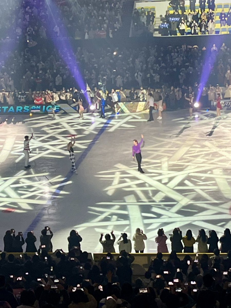 遠くから高橋大輔⛸️

#スターズ・オン・アイス2025
