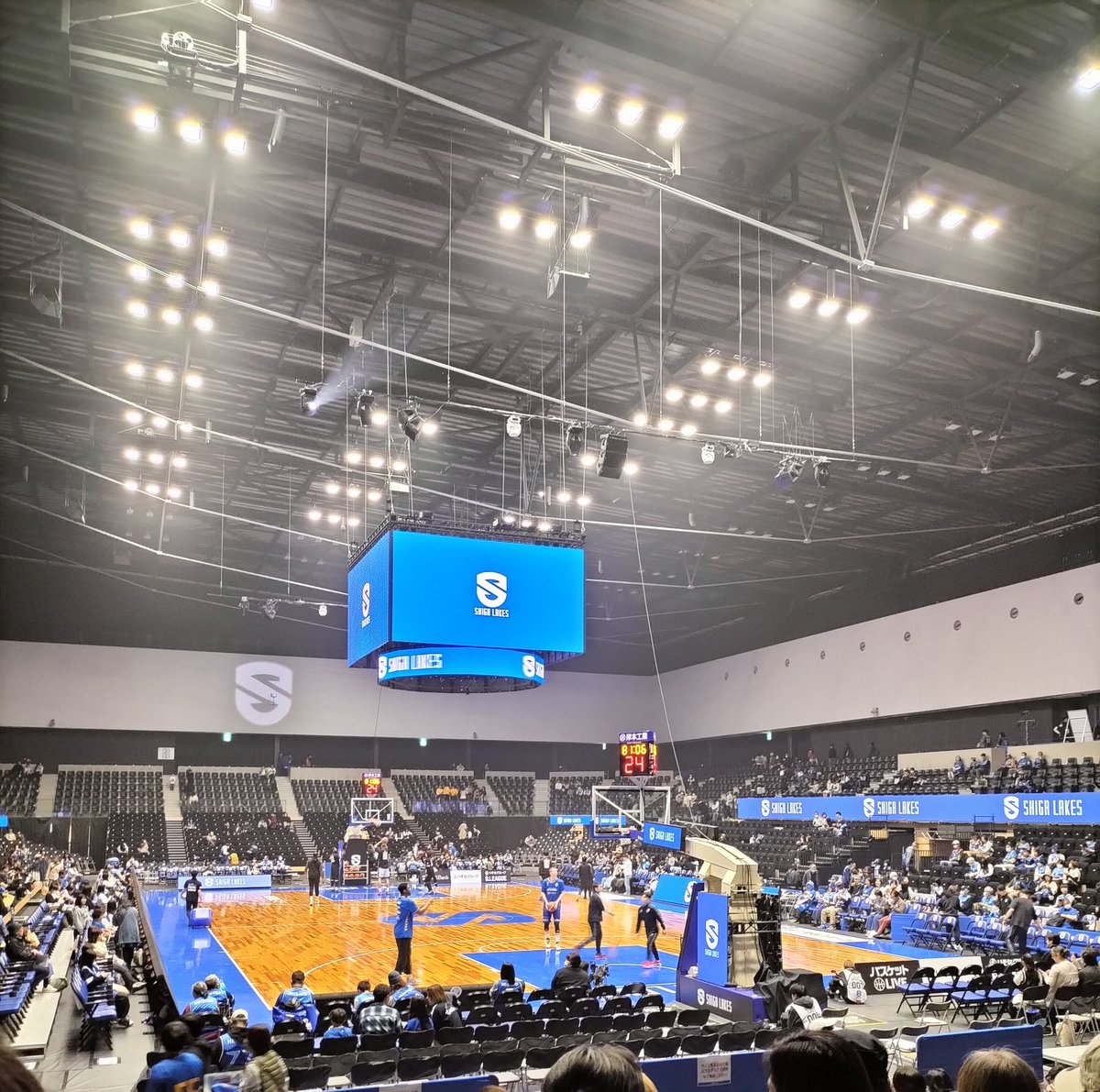 itocyo_7's tweet photo. 青空フリーパスめちゃ便利🎫🚃
フル活用(豊橋↔米原)して
滋賀レイクス🏀応援してきた！！
久々のバスケ観戦楽しかった〜✨ https://t.co/JUKHYs8gTi