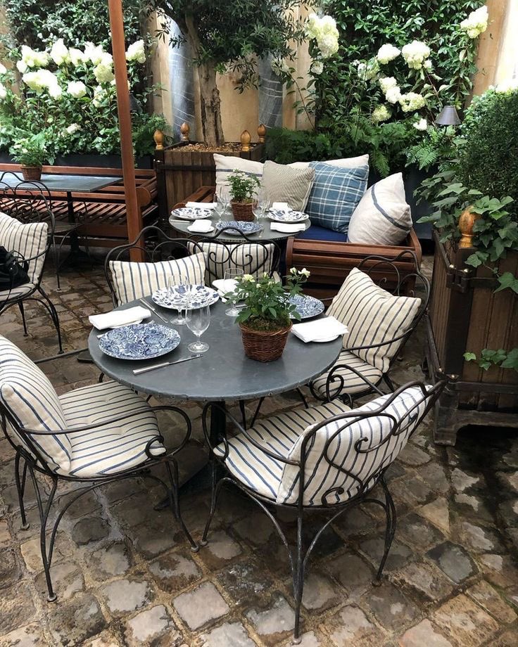 𝓓. (@couturegivenchy) on Twitter photo 