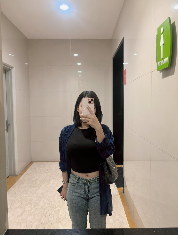 reverie_valora's tweet image. akibat puasa dan lebaran tidak kontrol makan berat jadi naikkk 🥲😔