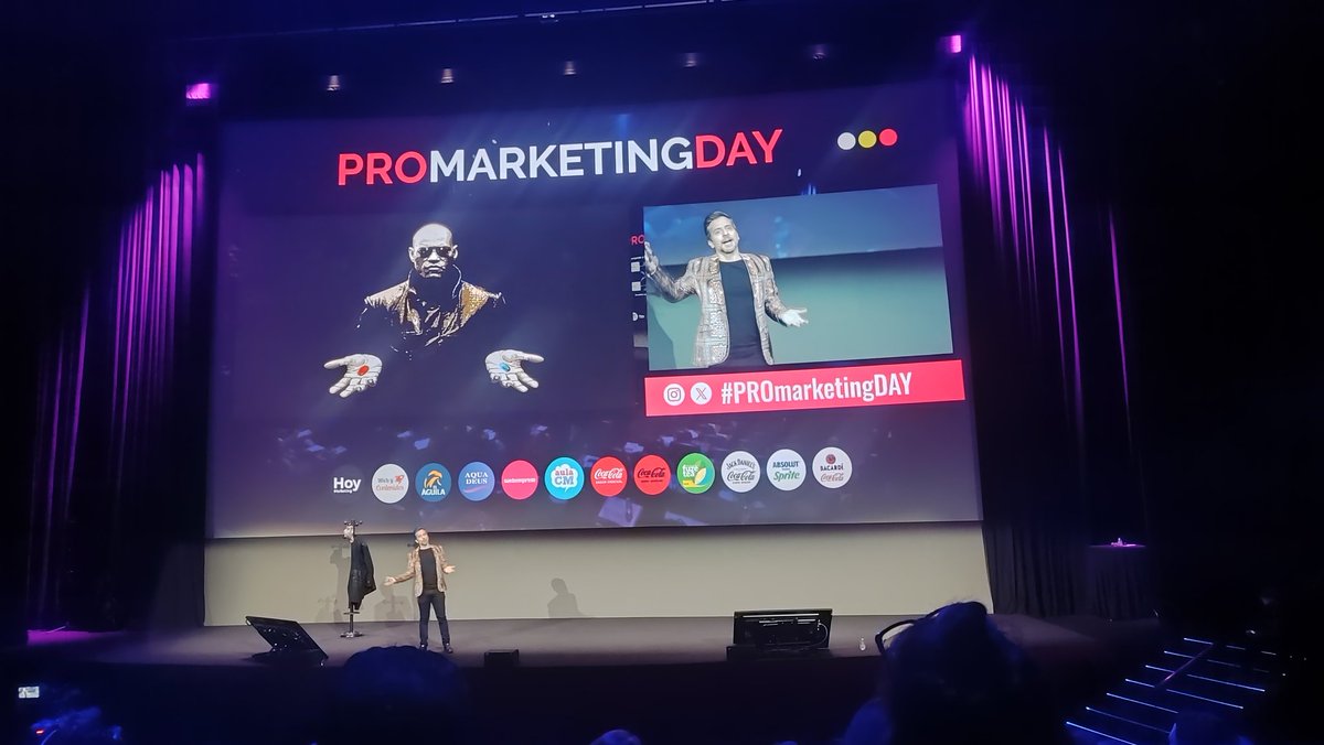 Entramos de lleno en la Matrix con Daniel Marote. La mejor entrada del #PROmarketingDAY 😂

<a href="/aulaCM/">Aula CM - Escuela de Comunicación y Marketing</a> <a href="/promarketingday/">Pro Marketing Day</a>