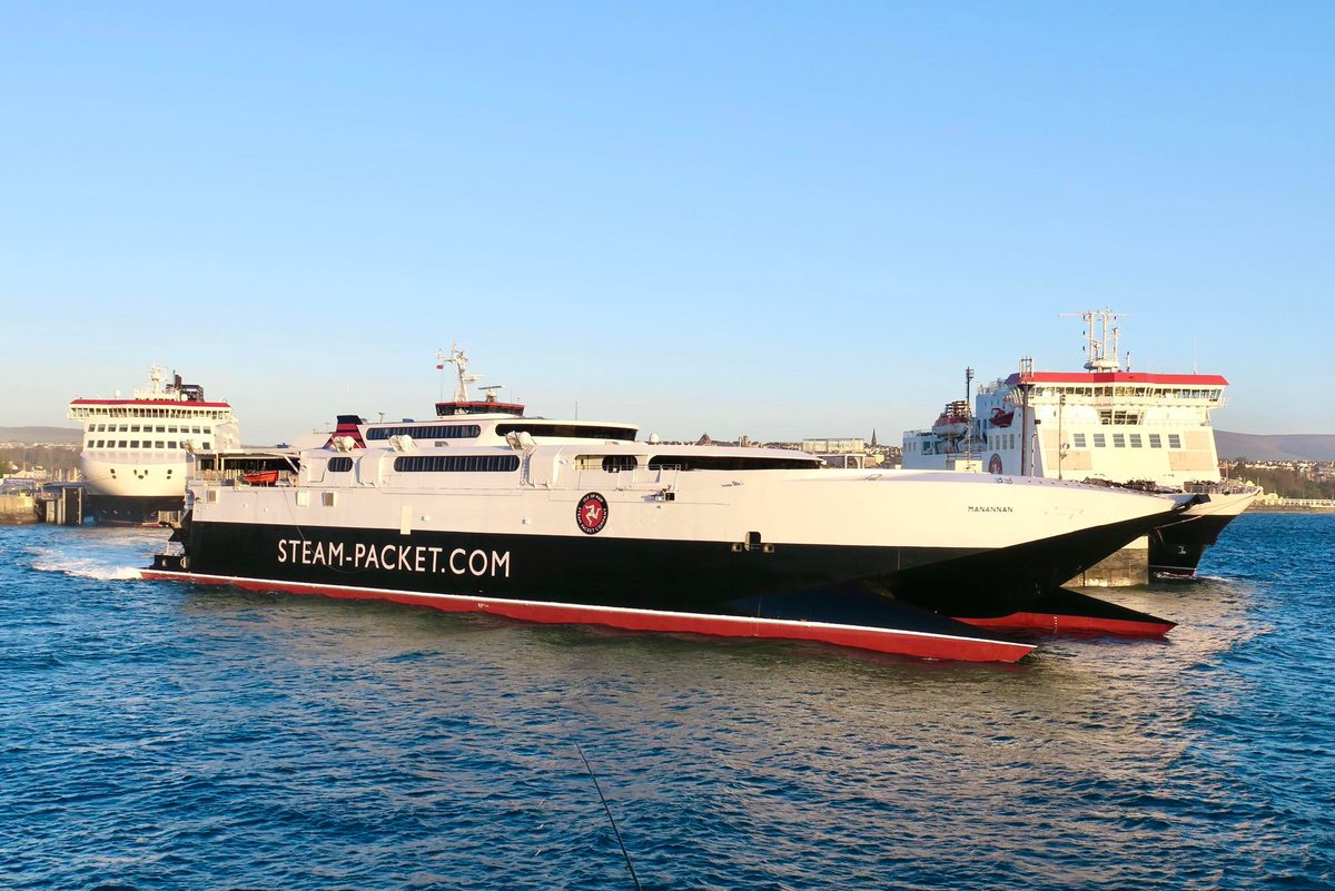 IOMHUK's tweet photo. Manannnan departing Douglas this morning, on a beautiful Saturday Morning! 

Pic: Andy Martin 

Date: Saturday 5th April 2025 

#ShipSpotting #ferry #irishsea #steampacket #Isleofman #Manannan

@iomsteampacket @mersey_shipping  @PeelPorts @Incat_Tasmania https://t.co/rJlmI0qA36