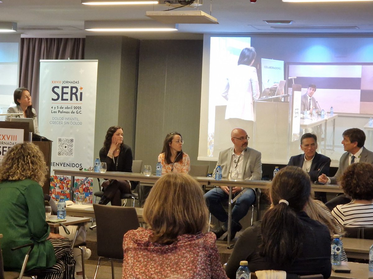 cgoicogar's tweet image. Qué chulo es ver una mesa sobre #dolorcrónico, en este caso infantil, con un fisioterapeuta, un anestesiólogo, un psicólogo, una rehabilitadora, una pediatra....
Es así: o el abordaje del dolor es multidisciplinar, o no será.
Enhorabuena, @SocEspRhbInfant, por un gran congreso
