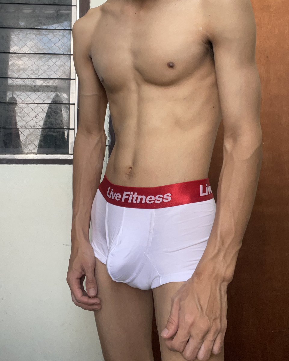 Boxing_boyB1's tweet photo. ตั้งแต่ซื้อกางเกงในมา กว่าจะหาที่ผ้าดีทรงสวย ไม่ใช่ง่ายๆ ชอบตัวนี้มาก แบรนด์ไทย Live Fitness สั่งของได้เร็วมาก เนื้อผ้าคือพรีเมี่ยม ใส่แล้วนุ่ม ระบายอากาศได้ดี ชอบสุดคือเข้าทรงน้องชาย���ำลังดี ใส่ถ่ายรูปคือสวยเลย 🩷พิกัดช้อปในคอมเม้น 👇

สั่งซื้อได้แล้วทาง Shopee

ซื้อ 1 ตัว 250 บาท  https://t.co/I5CJEWoviK

แพค 3 ตัว 599 บาท  https://t.co/5zS8Ul8XGb