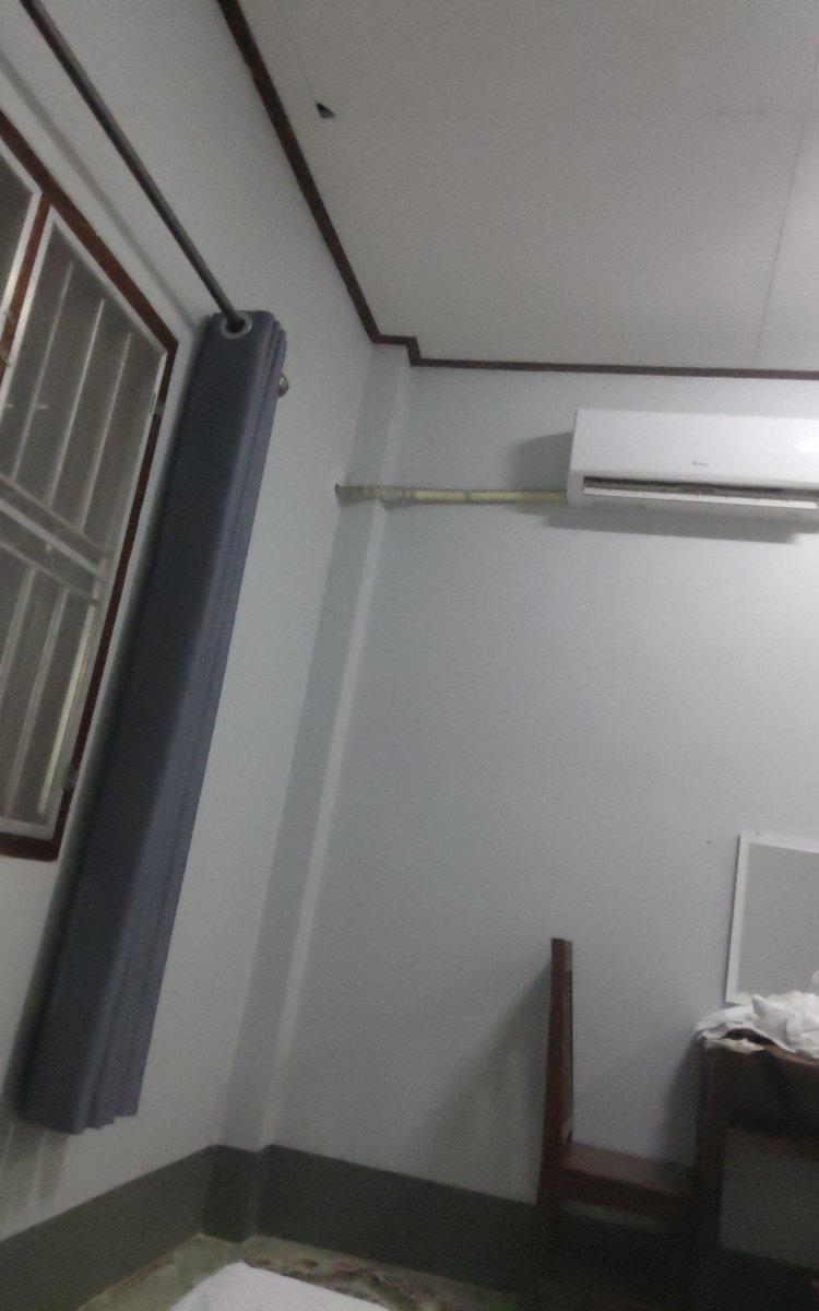 ນອນຄົນດຽວມານອນເປັນຫມູ່ແນ່ ຢູ່ຕົ້ນເຜີ້ງ