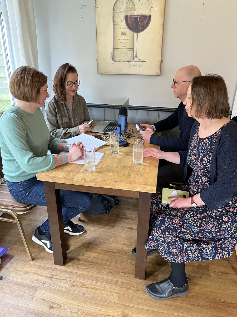ShelleyProject's tweet image. The @SOHorsham interview with SMP's Carol Hayton and David Hide is now "live". #PercyByssheShelley #Shelley
🎧 here: bit.ly/SOHorshamShell…
Also available on various podcast platforms. Search using #podcasts #shelley #poetrypodcasts #Horsham