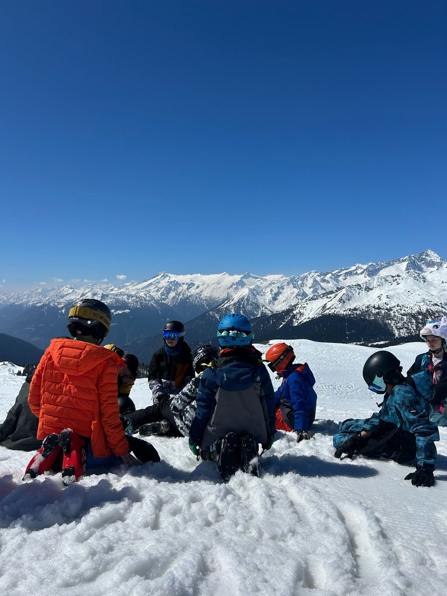RanbyHouse's tweet photo. What another fantastic day on the slopes. Too good to leave, so today the @RanbyHouse party enjoyed lunch al-fresco in the most beautiful setting... https://t.co/EFhX8l1cXv
