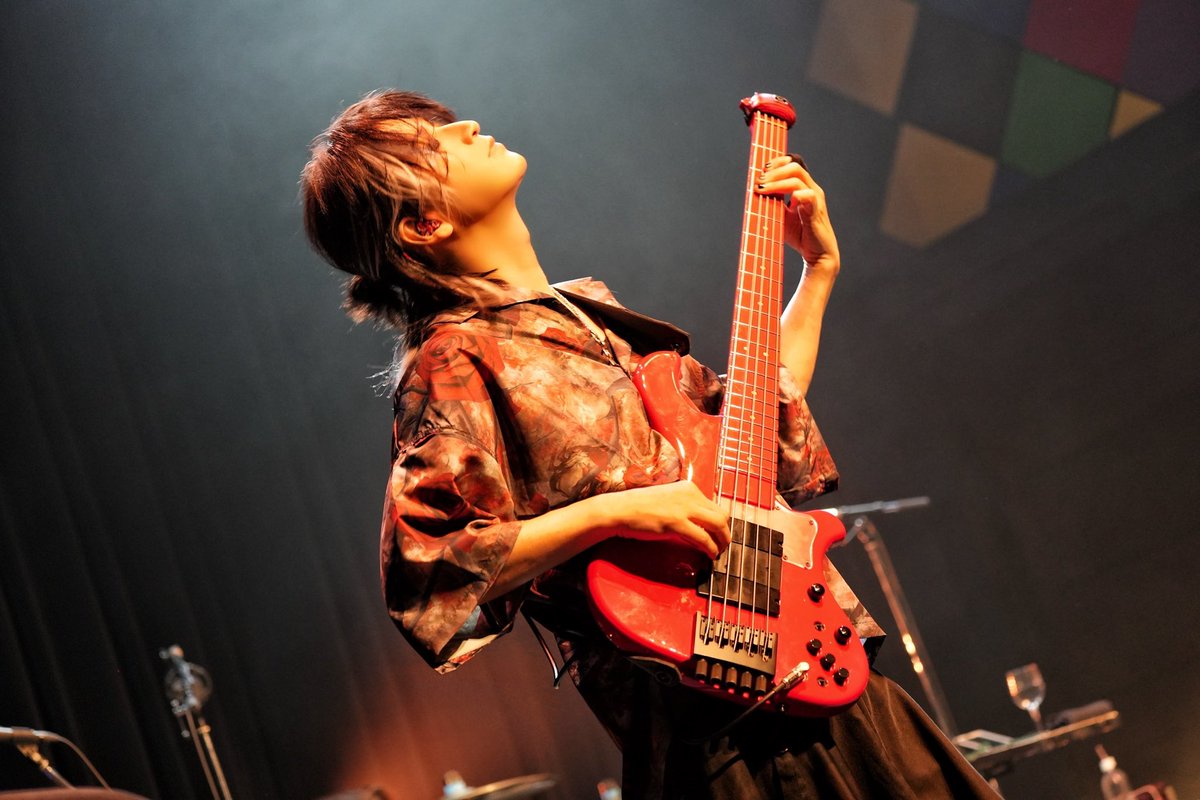 mayuページ ?media_id=3548165594699065344