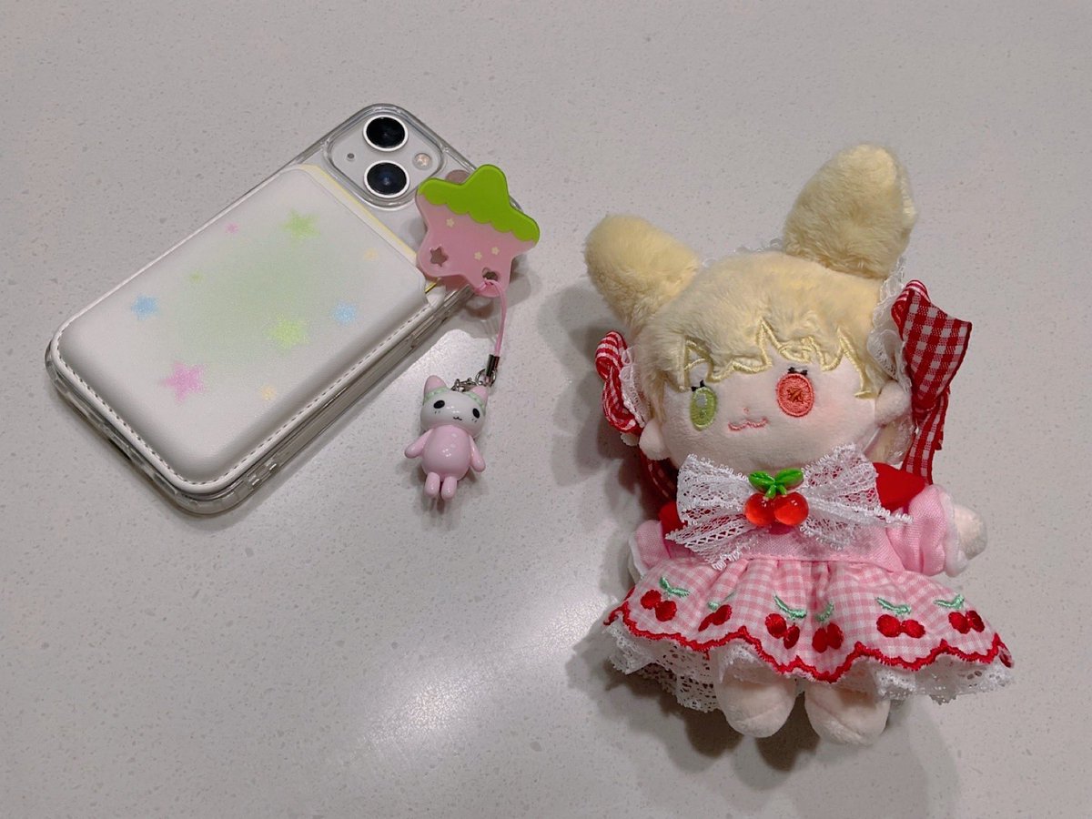 너무너무너무 귀여운𐔌՞⁔ෆ  ̫ ෆ⁔՞𐦯

집에 있던 체리공주도 꺼내서 같이 찍어보았어요