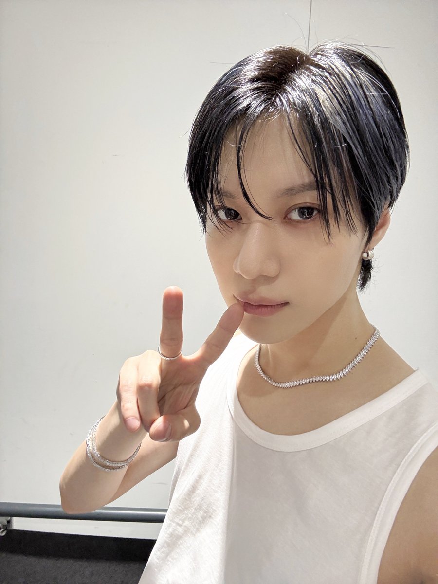 [#태민] 📸

2024-25 TAEMIN WORLD TOUR [Ephemeral Gaze] In TOKYO DAY1 완료👀

오랜만에 만난 탬메이트에게 힘을 많이 얻은 오늘이었어요✨
오늘도 함께해 주셔서 감사합니다 내일 또 만나요👋🏻

#TAEMIN
#WORLD_TOUR 
#Ephemeral_Gaze