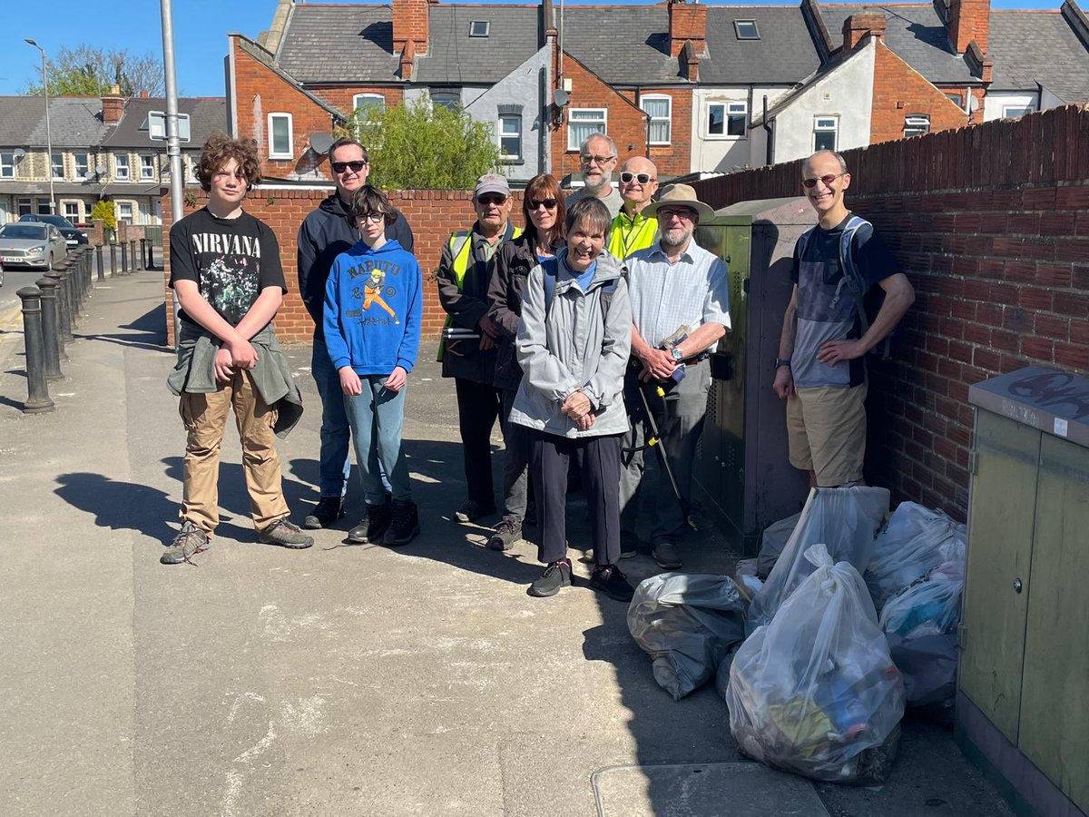 CavershamTidy's tweet image. Another #GreatBritishSpringClean, 12 of us with @DofE support tackled Mill Green to George St + roads in between. We found the Ace of Spades, a jaw bone & 100s of cigarette butts, full of microplastics & toxic chemicals. Join us for more community action! met.reading.ac.uk/~sgs02rpa/KCT/