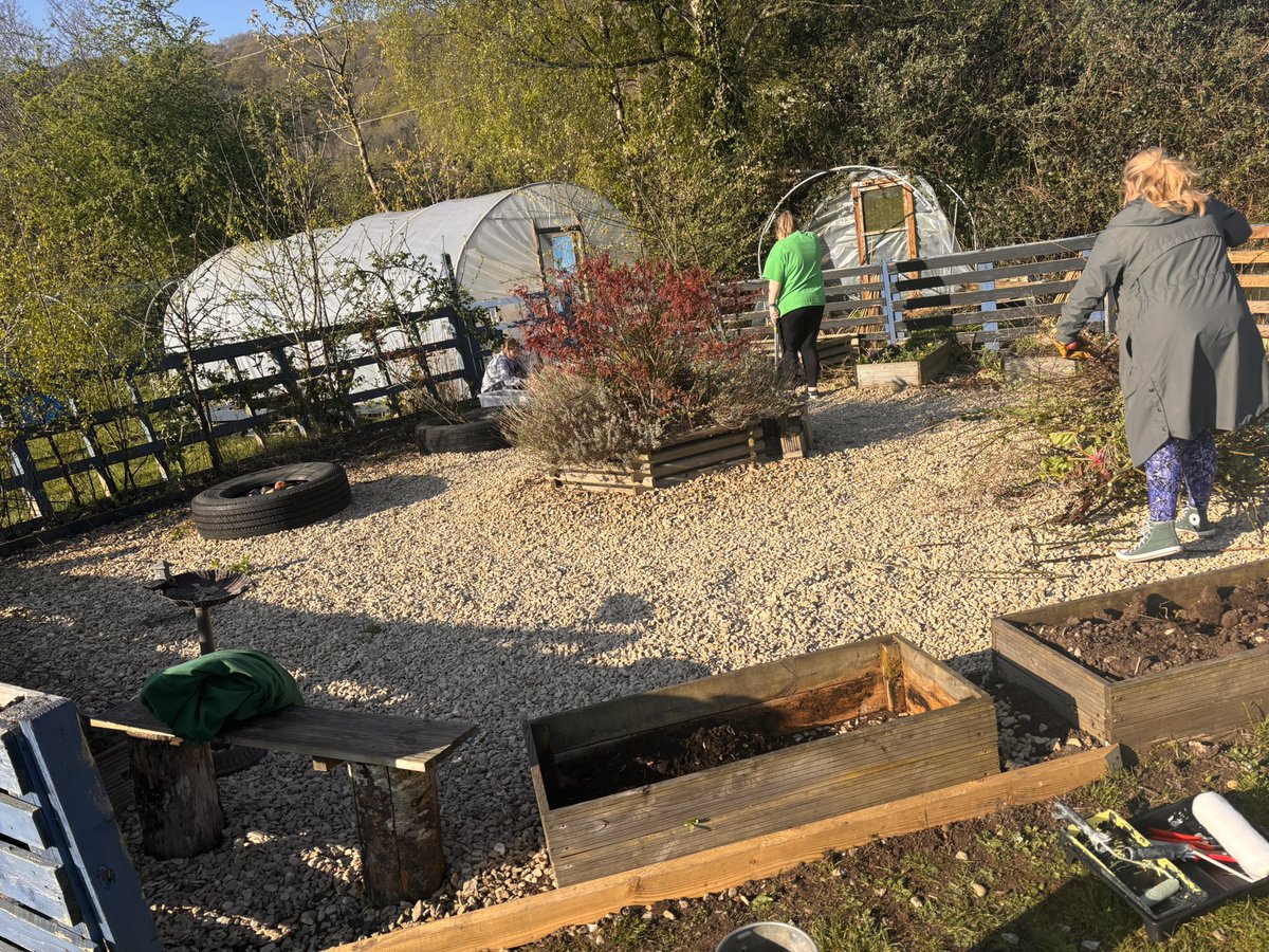 What a difference ! Our well-being garden looks fabulous in the April sunshine #teamwork 💚💛