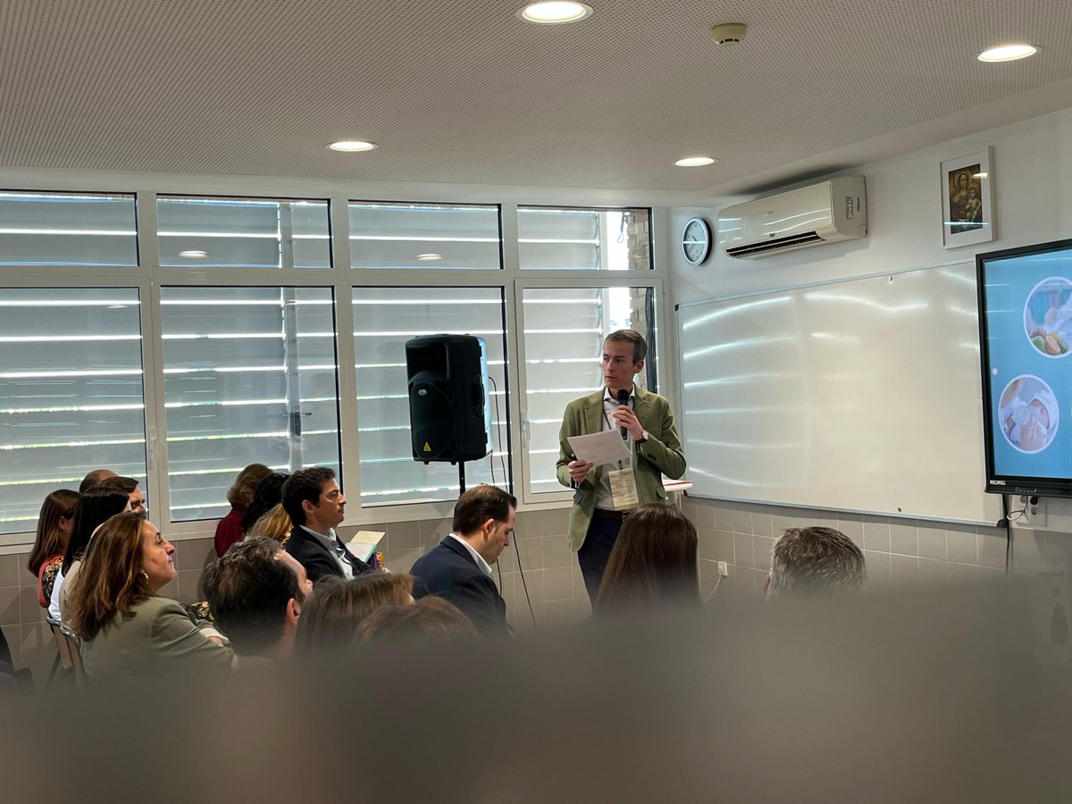 Partiendo del miedo a emprender una aventura, Pablo Fraile nos propone un viaje apasionante por la educación, señalando unas paradas en las que coger aire, adquirir seguridad y encontrar sentido ¿Te vienes? #41CongresoFEPACE #UnaMiradaHaciaLosPadres