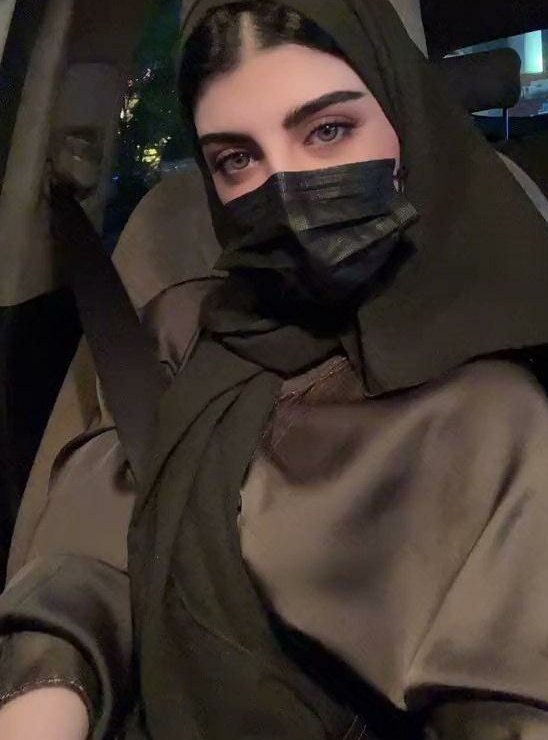 زواج مسيار سري
الجنسية السعودية 
القبيلة قبيلية 
المدينه /الرياض 
العمر 34 الطول 166
الوزن 62الون بيضه
العرق ابيض 
الوظيفة  حكومية دكتوره 
الحالة الاجتماعية مطلقة
تحب البس والوناسه 
مثقفه متعلمه 
جسم متناسق ارداف خصر