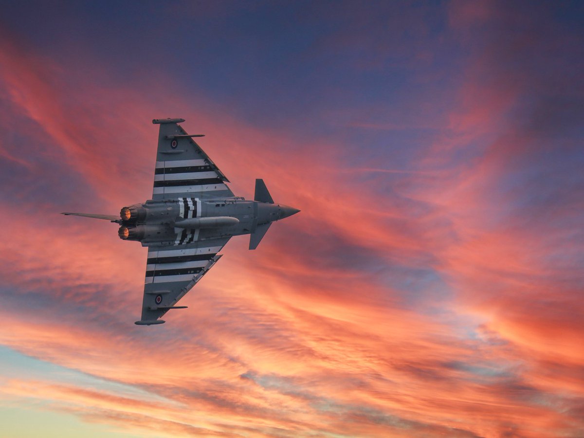 JC96213066's tweet image. Euro Fighter. Sounds every bit as impressive as it looks. #fastjets #aviation #jetfighter