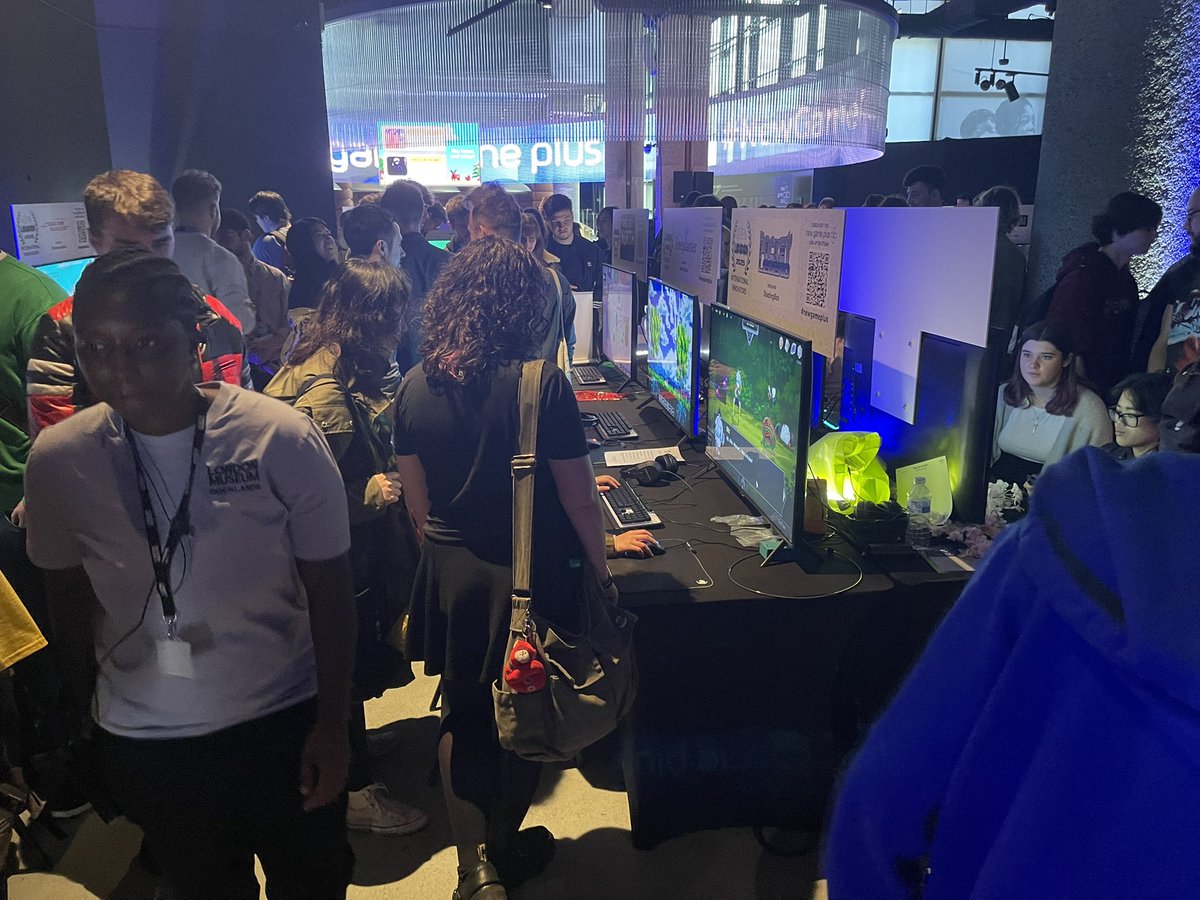 ShadingBox's tweet image. So many people enjoyed Pocket Legend at the London Games Festival! We were truly touched by the feedback from those who said they’re excited to see how the game evolves. Thank you to everyone who kindly spoke with us! #LGF25 #NewGamePlus #PocketLegend #indiedev