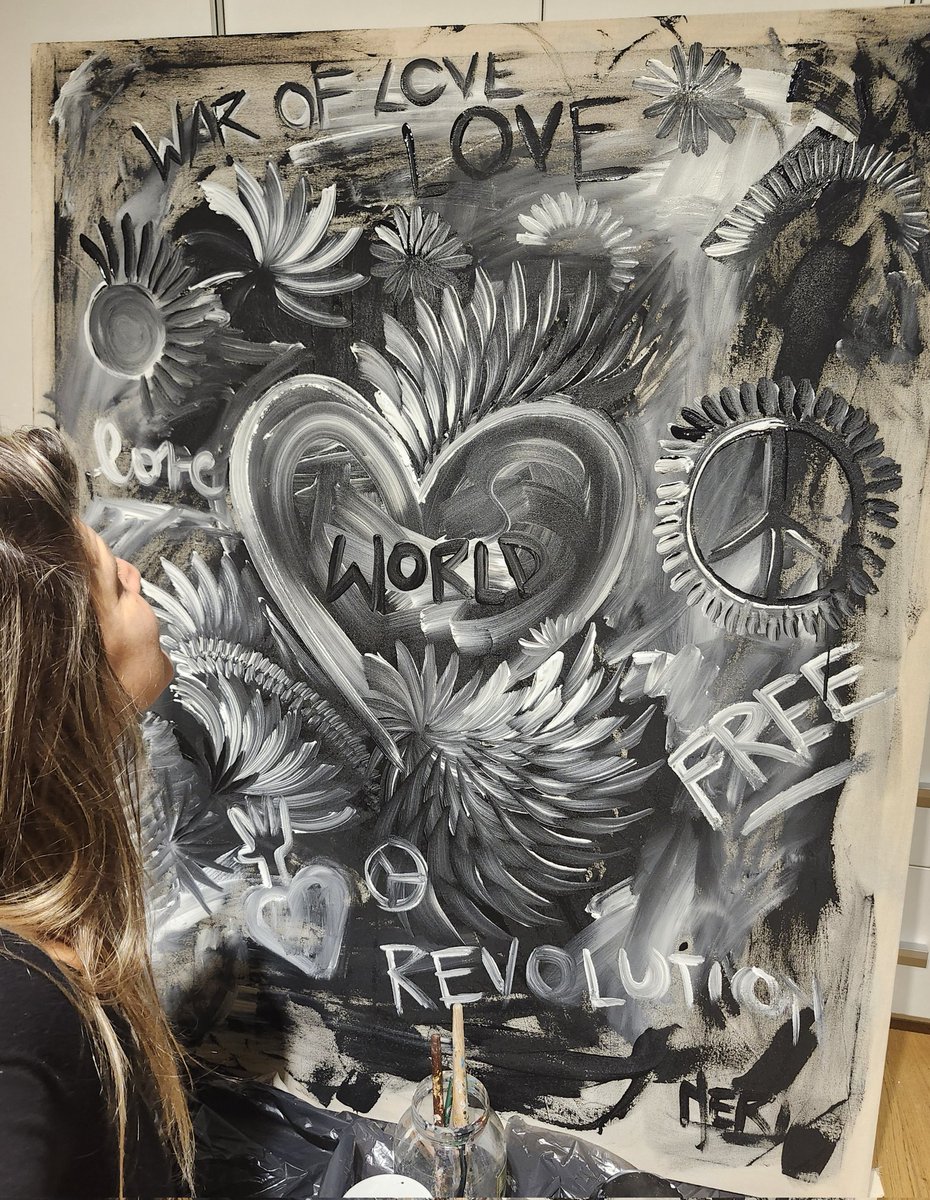 NVisualart's tweet image. 𝗛𝗮𝗰𝗲𝗿 𝗮𝗿𝘁𝗲 𝗲𝘀 𝘂𝗻 𝗮𝗰𝘁𝗼 𝗿𝗲𝘃𝗼𝗹𝘂𝗰𝗶𝗼𝗻𝗮𝗿𝗶𝗼.
𝗛𝗮𝗰𝗲𝗿 𝗮𝗿𝘁𝗲 𝗲𝘀 𝗱𝗲𝗻𝘂𝗻𝗰𝗶𝗮𝗿 𝗹𝗼 𝗾𝘂𝗲 𝗻𝗼 𝘀𝗲 𝘃𝗲 𝗮 𝘀𝗶𝗺𝗽𝗹𝗲 𝘃𝗶𝘀𝘁𝗮.
𝗛𝗮𝗰𝗲𝗿 𝗮𝗿𝘁𝗲 𝗲𝘀 𝗲𝗷𝗲𝗿𝗰𝗲𝗿 𝗹𝗮 𝗗𝗲𝗺𝗼𝗰𝗿𝗮𝗰𝗶𝗮.
El Arte de liderar una guerra sin bombas.