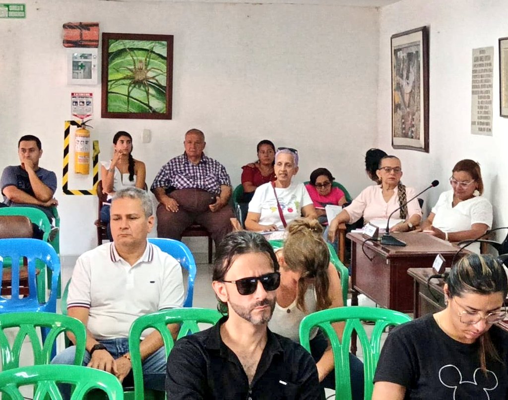 Superservicios's tweet photo. ➡️ En cumplimiento de los compromisos establecidos con los usuarios de energía de los municipios de #Villeta, #Quebradanegra, #LaVega y #Nocaima, Cundinamarca, esta semana realizamos diferentes talleres para fortalecer las capacidades de la comunidad sobre la exigibilidad de sus derechos.🕵️
🙌 ¡Monitoreamos e impulsamos la prestación de los servicios públicos domiciliarios como garantía de derechos!