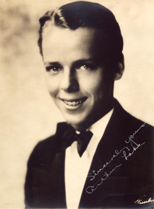 TinseltownTwins's tweet photo. Arthur Lake #ClassicGuyOfTheWeek #ArthurLake https://t.co/vrBmNnmpmL